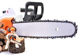 Replacing the Guide Bar and Chain in a Chainsaw - guide