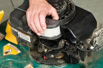 Air Filter Replacement in Lawn Mower – A Complete Guide